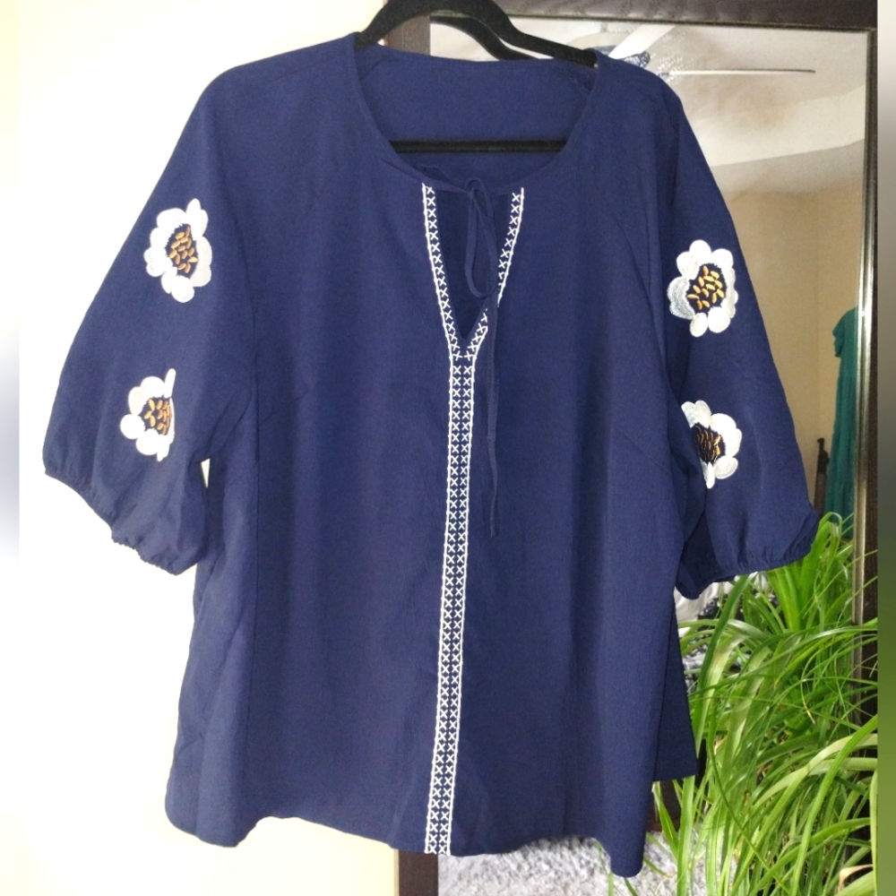 Boho embroidered floral pattern Blouse sz 3XL NWT
